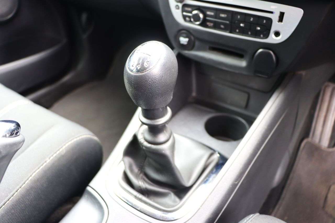 2014 RENAULT MEGANE 2014 RENAULT MEGANE