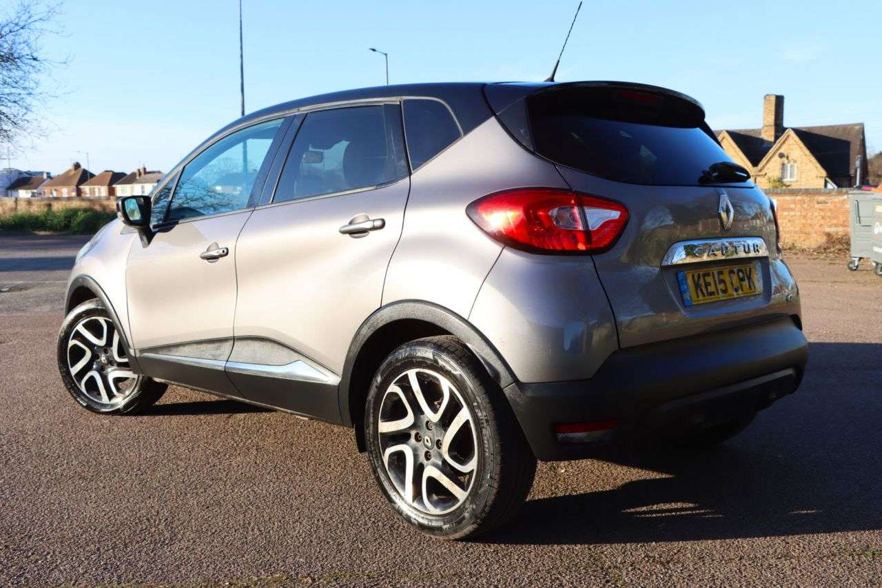 A 2015 RENAULT CAPTUR 1.5 dCi ENERGY Dynamique S MediaNav SUV 5dr Diesel Manual Euro 5 (s/s) (90 A 2015 RENAULT CAPTUR 1.5 dCi ENERGY Dynamique S MediaNav SUV 5dr Diesel Manual Euro 5 (s/s) (90