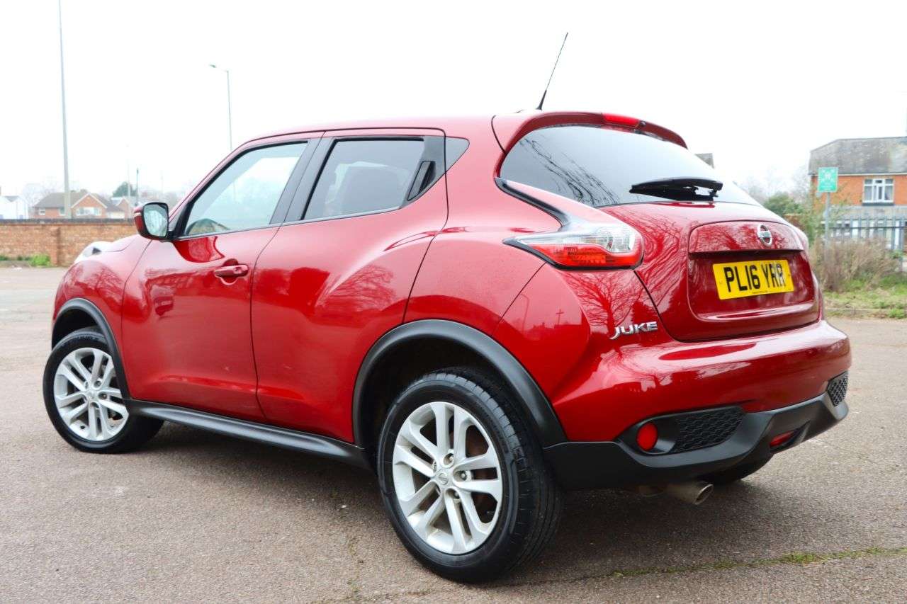 A 2016 NISSAN JUKE 1.5 dCi N-Connecta SUV 5dr Diesel Manual Euro 6 (s/s) (110 ps) Just Service A 2016 NISSAN JUKE 1.5 dCi N-Connecta SUV 5dr Diesel Manual Euro 6 (s/s) (110 ps) Just Service