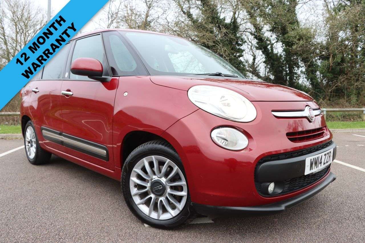 A 2014 FIAT 500L 1.6 MultiJet Lounge MPW 5dr Diesel Manual Euro 5 (s/s) (105 bhp) Just Servi A 2014 FIAT 500L 1.6 MultiJet Lounge MPW 5dr Diesel Manual Euro 5 (s/s) (105 bhp) Just Servi