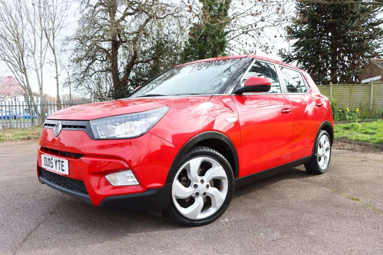 2015 SSANGYONG TIVOLI 2015 SSANGYONG TIVOLI