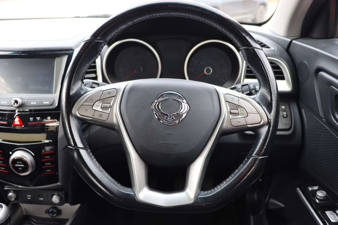 2015 SSANGYONG TIVOLI 2015 SSANGYONG TIVOLI