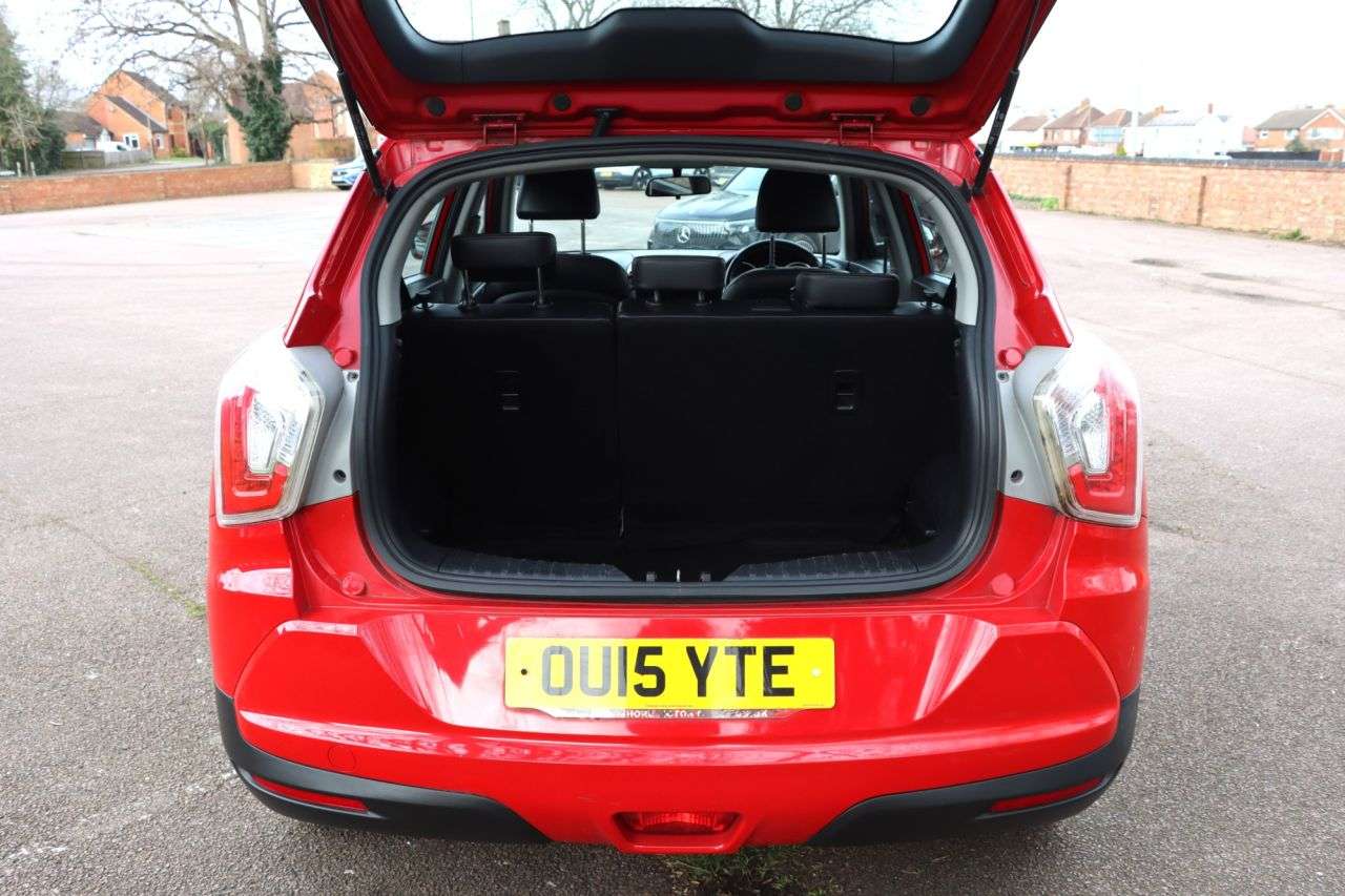 2015 SSANGYONG TIVOLI 2015 SSANGYONG TIVOLI