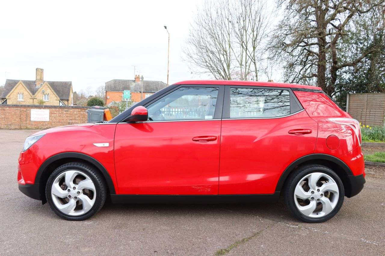 2015 SSANGYONG TIVOLI 2015 SSANGYONG TIVOLI