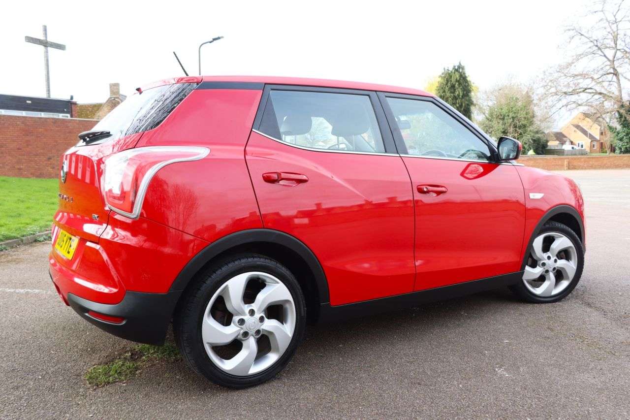 2015 SSANGYONG TIVOLI 2015 SSANGYONG TIVOLI