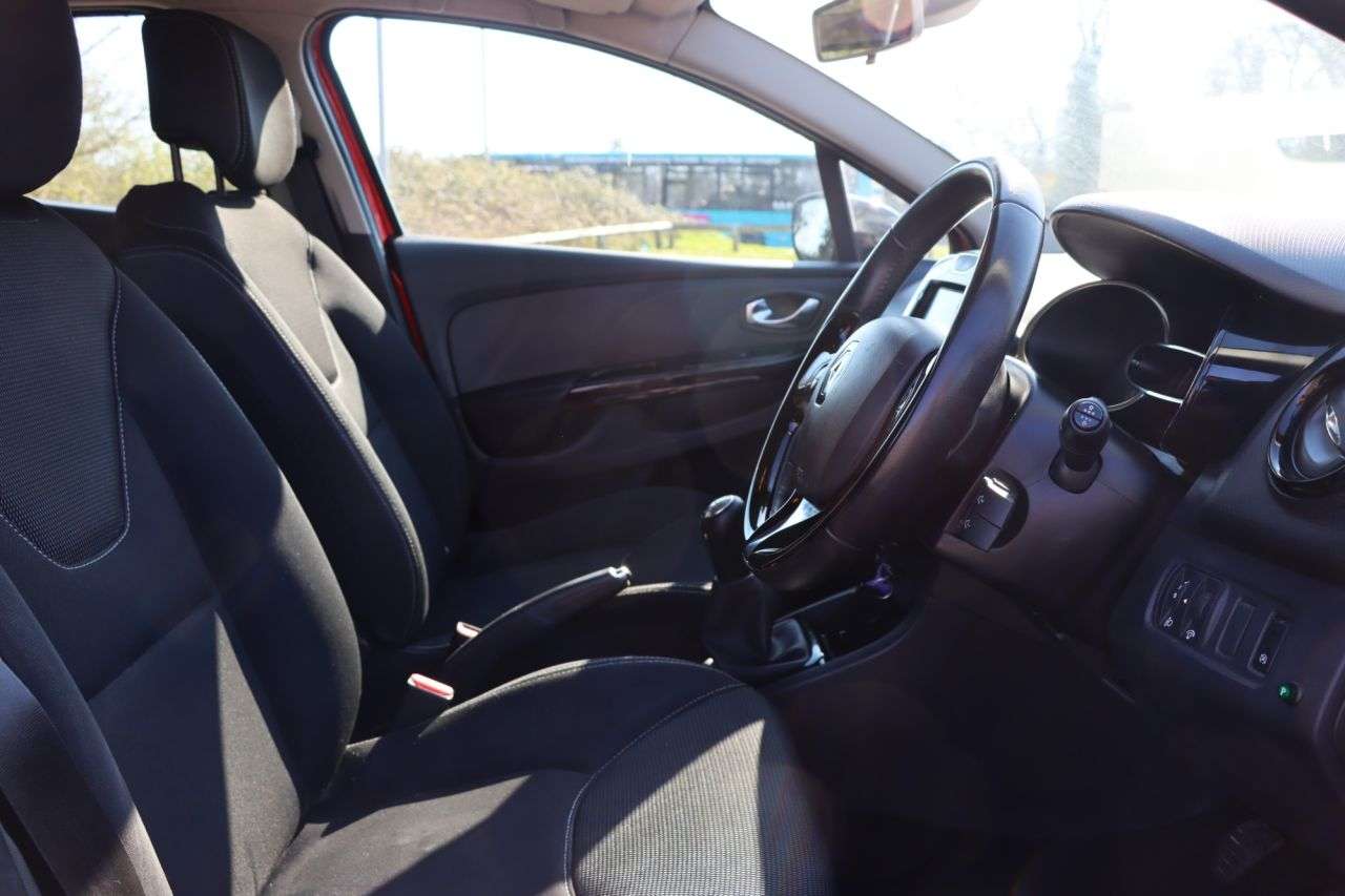 2013 RENAULT CLIO 2013 RENAULT CLIO