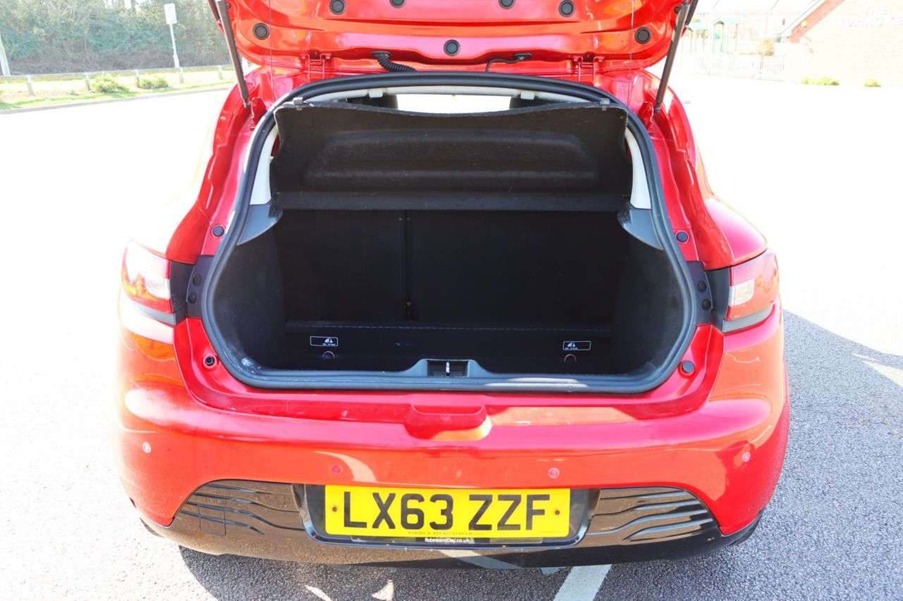 2013 RENAULT CLIO 2013 RENAULT CLIO