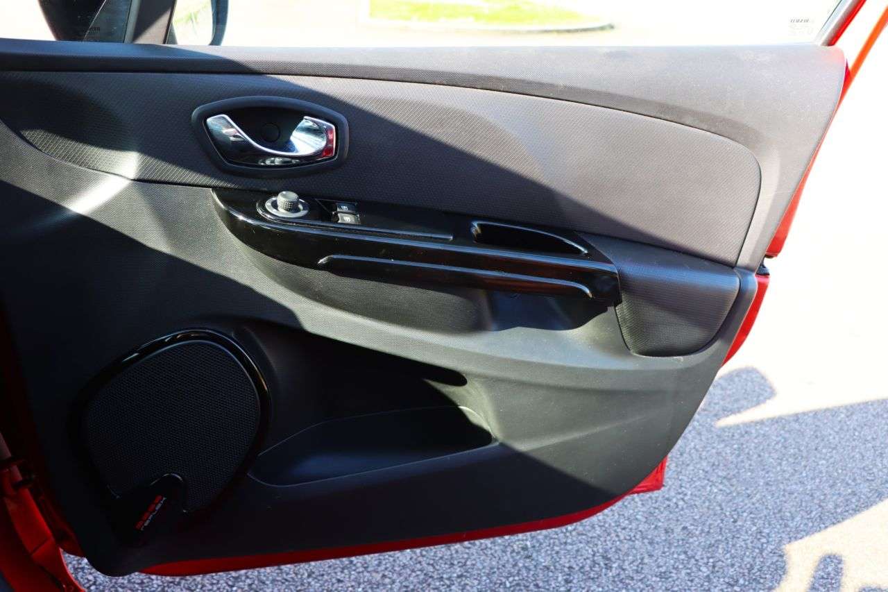 2013 RENAULT CLIO 2013 RENAULT CLIO