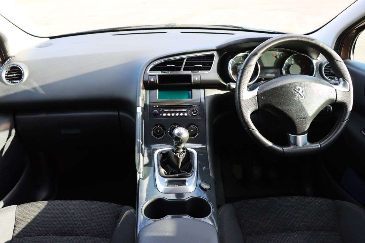 2015 PEUGEOT 3008 2015 PEUGEOT 3008