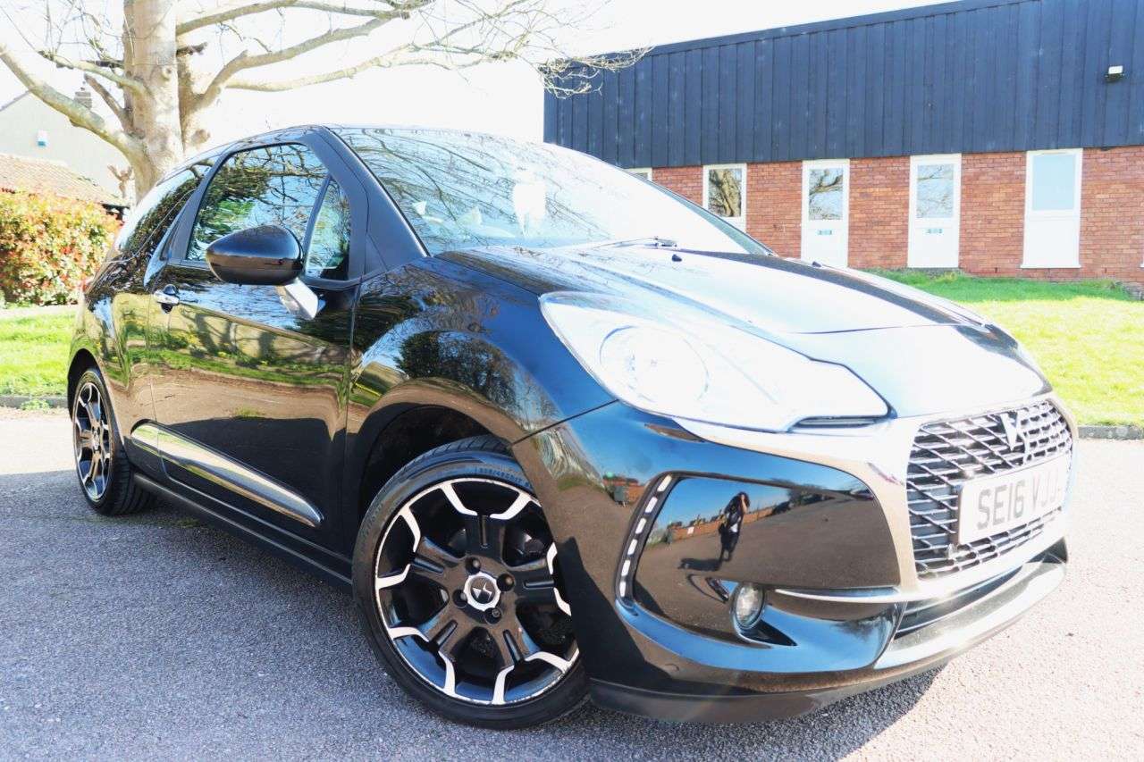 A 2016 DS AUTOMOBILES DS 3 1.2 PureTech Elegance Hatchback 3dr Petrol Manual Euro 6 (s/s) (110 ps) Jus A 2016 DS AUTOMOBILES DS 3 1.2 PureTech Elegance Hatchback 3dr Petrol Manual Euro 6 (s/s) (110 ps) Jus
