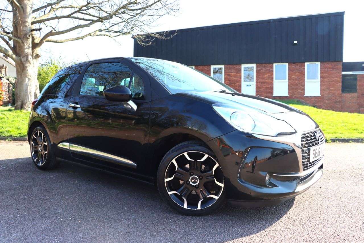 A 2016 DS AUTOMOBILES DS 3 1.2 PureTech Elegance Hatchback 3dr Petrol Manual Euro 6 (s/s) (110 ps) Jus A 2016 DS AUTOMOBILES DS 3 1.2 PureTech Elegance Hatchback 3dr Petrol Manual Euro 6 (s/s) (110 ps) Jus