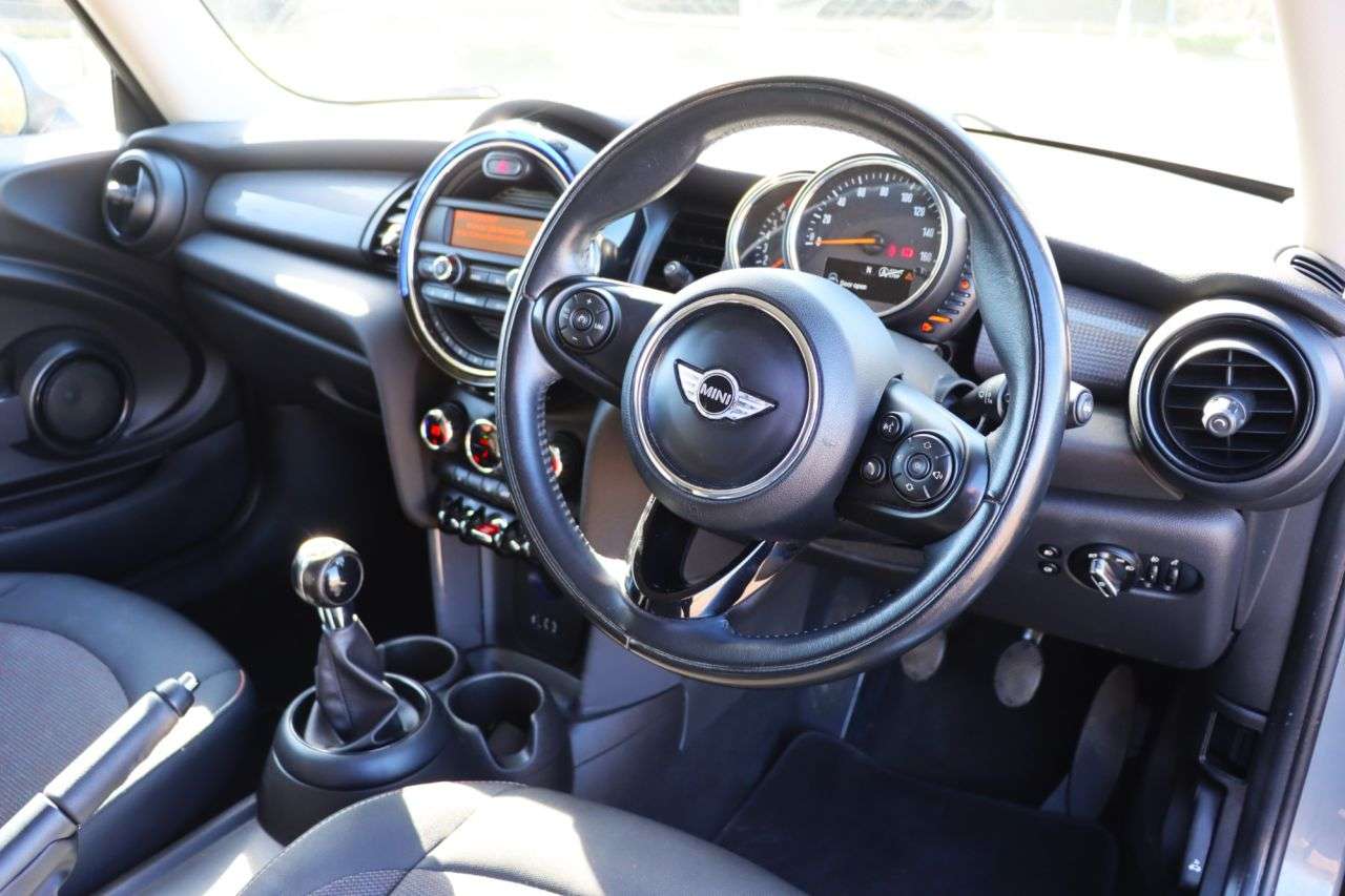 2017 MINI HATCH 2017 MINI HATCH