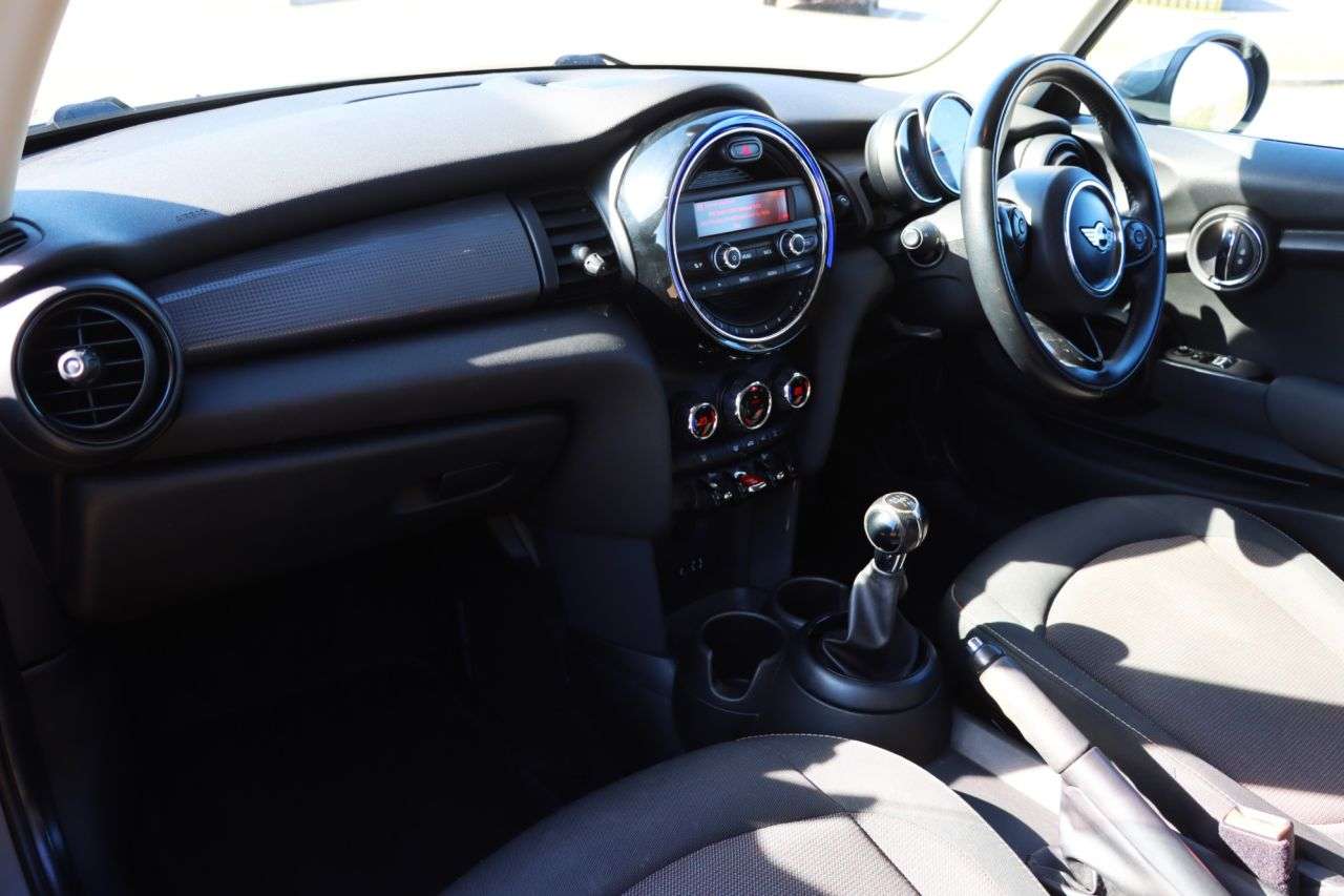 2017 MINI HATCH 2017 MINI HATCH