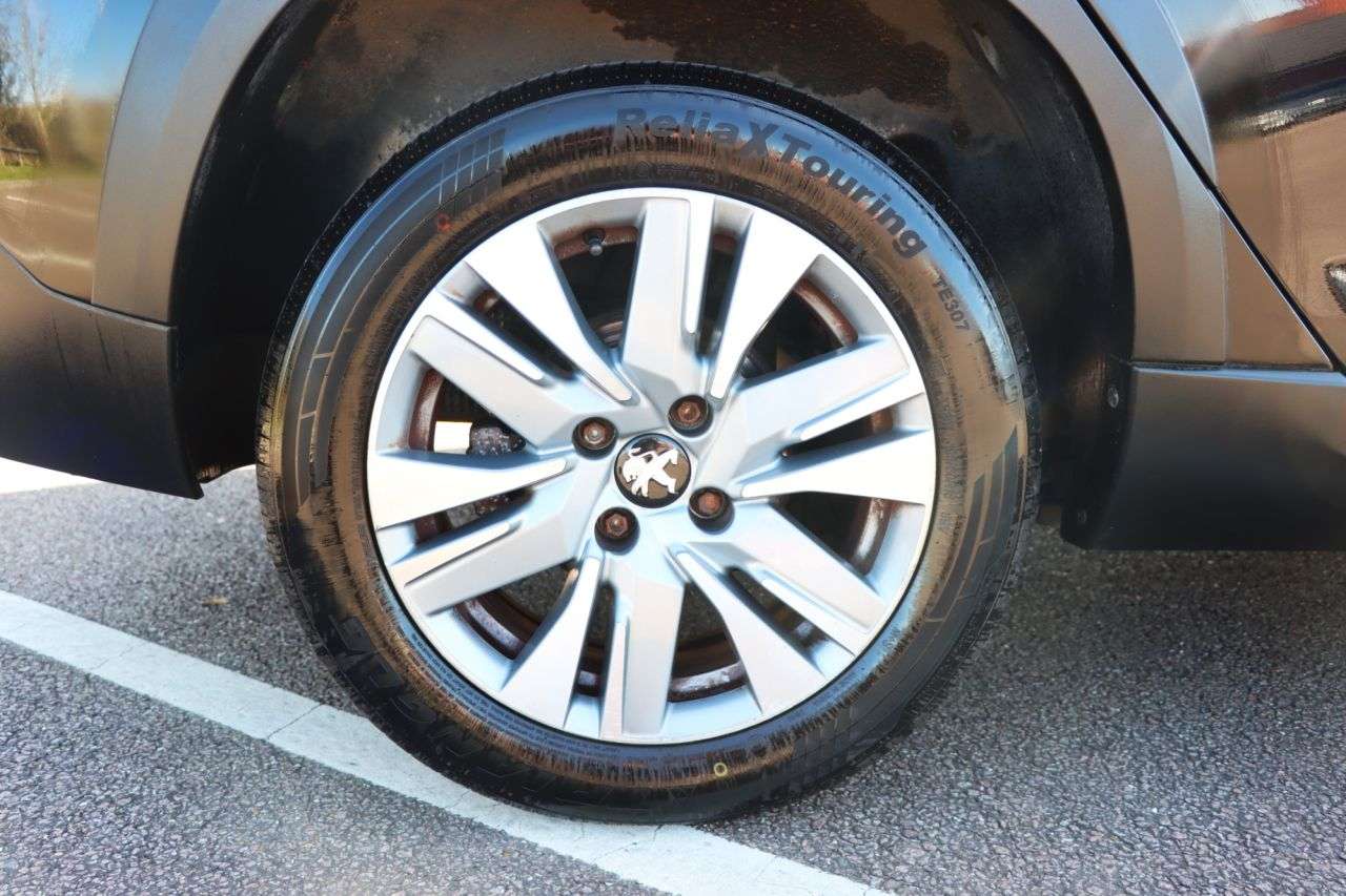 2017 PEUGEOT 2008 2017 PEUGEOT 2008