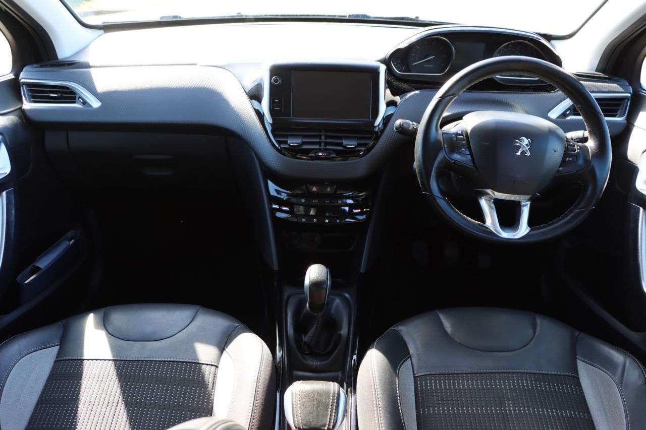 2017 PEUGEOT 2008 2017 PEUGEOT 2008