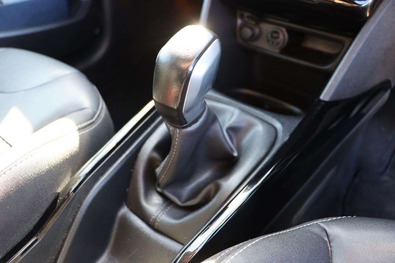 2017 PEUGEOT 2008 2017 PEUGEOT 2008