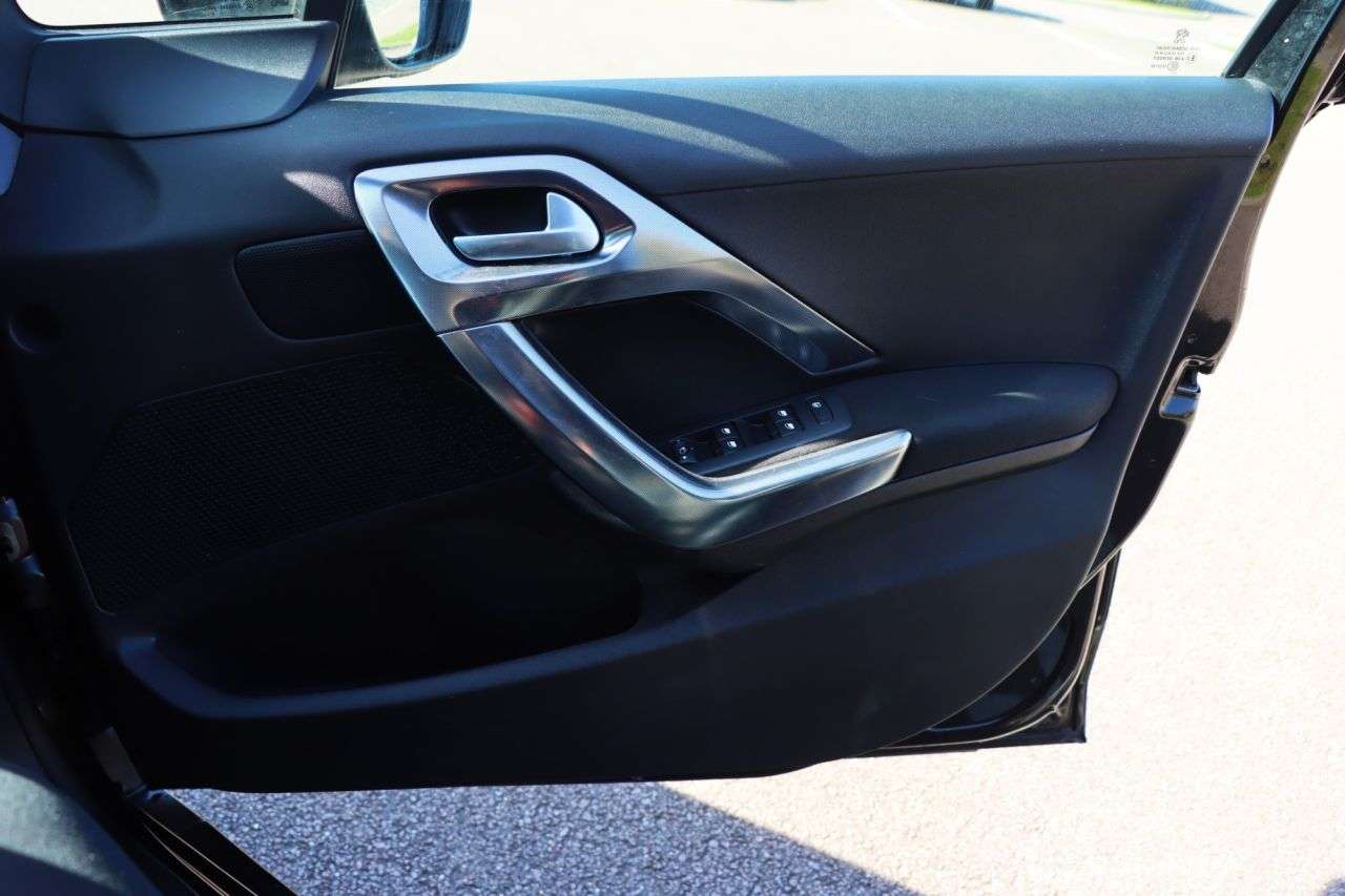 2017 PEUGEOT 2008 2017 PEUGEOT 2008