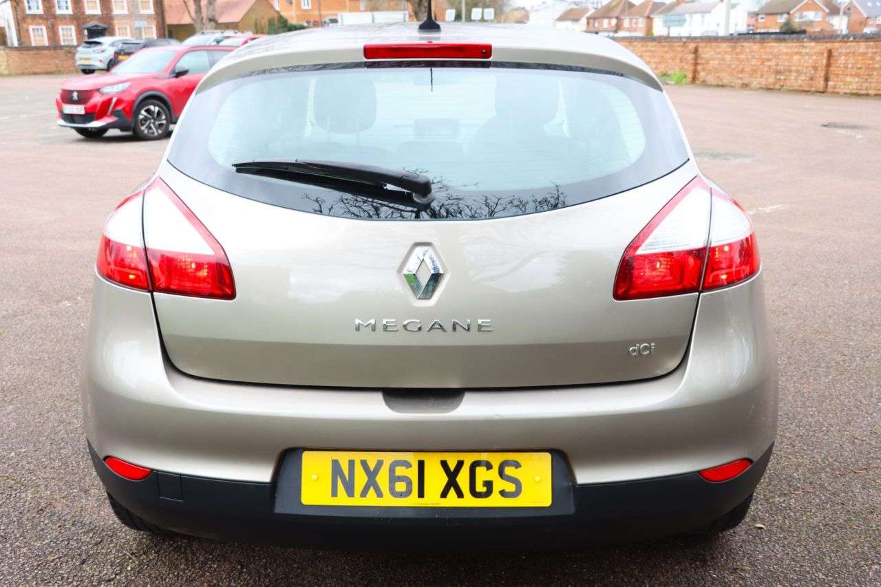 2011 RENAULT MEGANE 2011 RENAULT MEGANE