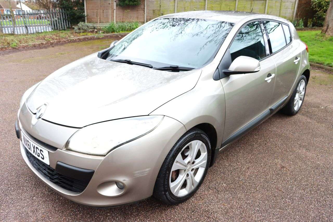 2011 RENAULT MEGANE 2011 RENAULT MEGANE