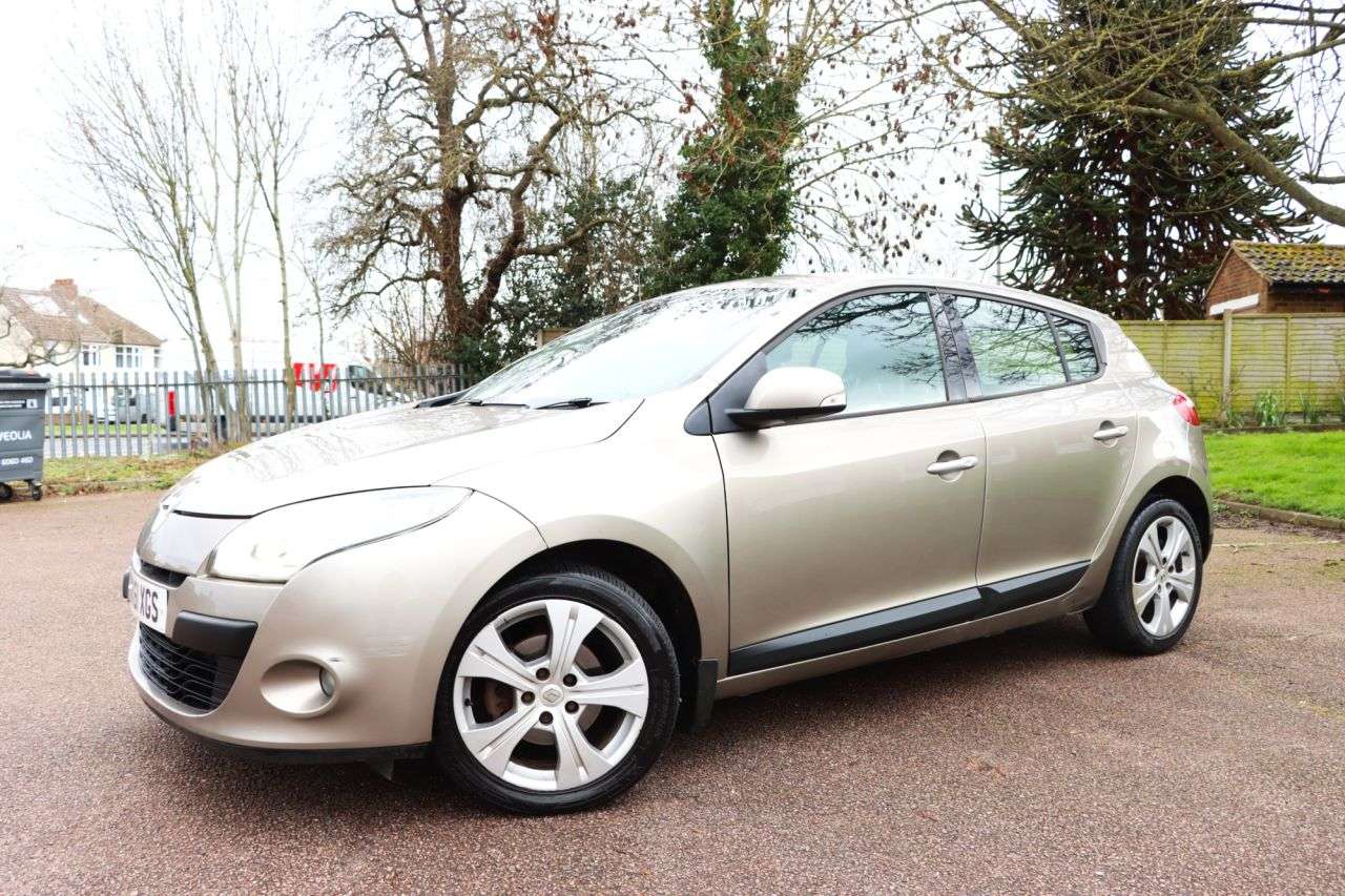 2011 RENAULT MEGANE 2011 RENAULT MEGANE