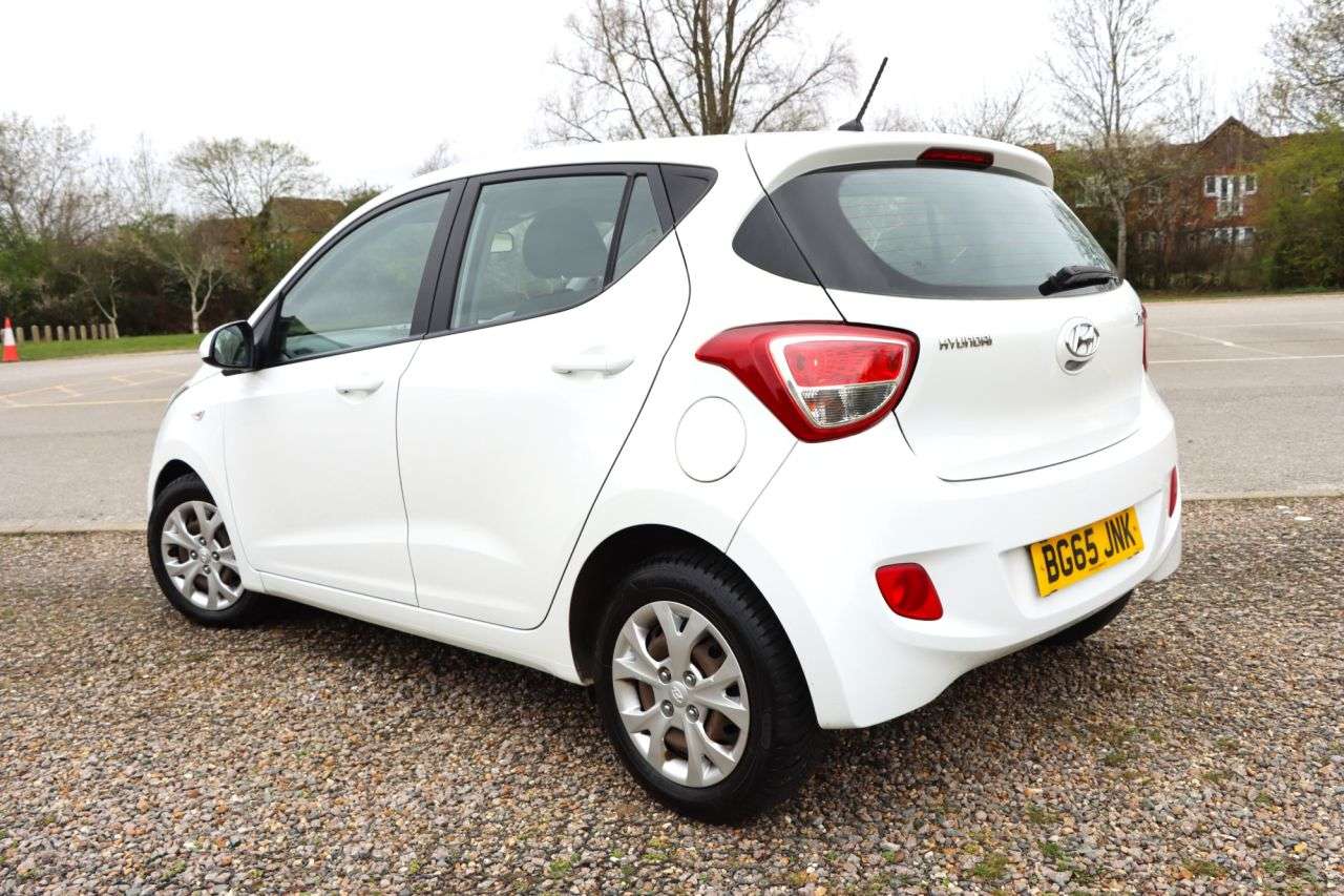 A 2015 HYUNDAI I10 1.0 SE Hatchback 5dr Petrol Manual Euro 6 (66 ps) Just Serviced Ready to Dr A 2015 HYUNDAI I10 1.0 SE Hatchback 5dr Petrol Manual Euro 6 (66 ps) Just Serviced Ready to Dr