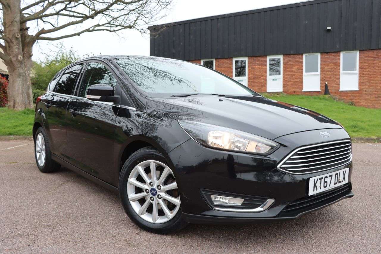 A 2018 FORD FOCUS 1.0T EcoBoost Titanium Hatchback 5dr Petrol Manual Euro 6 (s/s) (125 ps) Ju A 2018 FORD FOCUS 1.0T EcoBoost Titanium Hatchback 5dr Petrol Manual Euro 6 (s/s) (125 ps) Ju