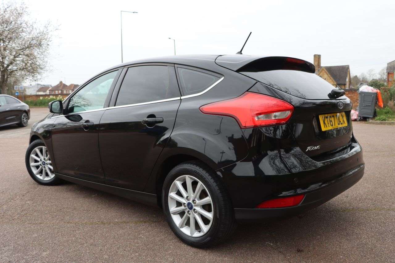 A 2018 FORD FOCUS 1.0T EcoBoost Titanium Hatchback 5dr Petrol Manual Euro 6 (s/s) (125 ps) Ju A 2018 FORD FOCUS 1.0T EcoBoost Titanium Hatchback 5dr Petrol Manual Euro 6 (s/s) (125 ps) Ju