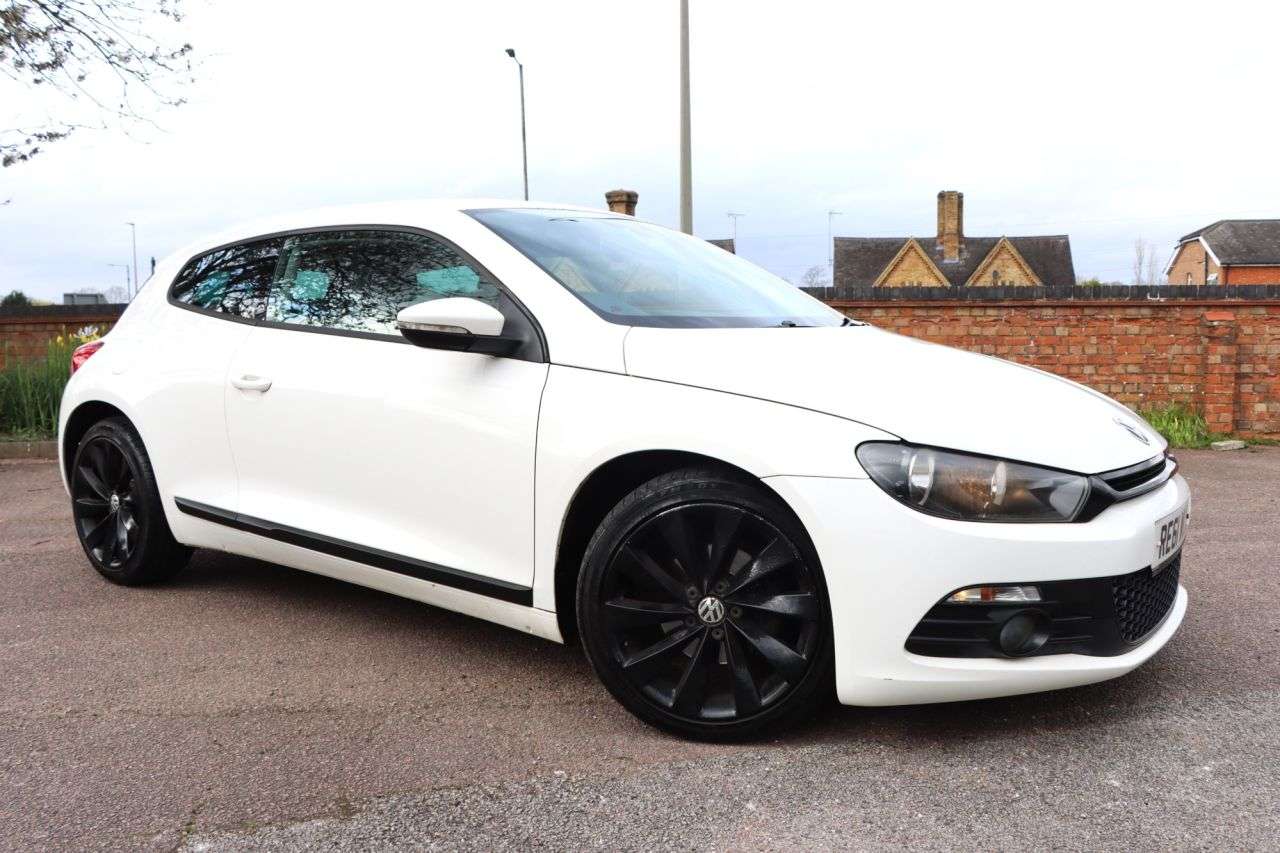 A 2011 VOLKSWAGEN SCIROCCO 2.0 TDI BlueMotion Tech GT Hatchback 3dr Diesel Manual Euro 5 (s/s) (140 ps A 2011 VOLKSWAGEN SCIROCCO 2.0 TDI BlueMotion Tech GT Hatchback 3dr Diesel Manual Euro 5 (s/s) (140 ps