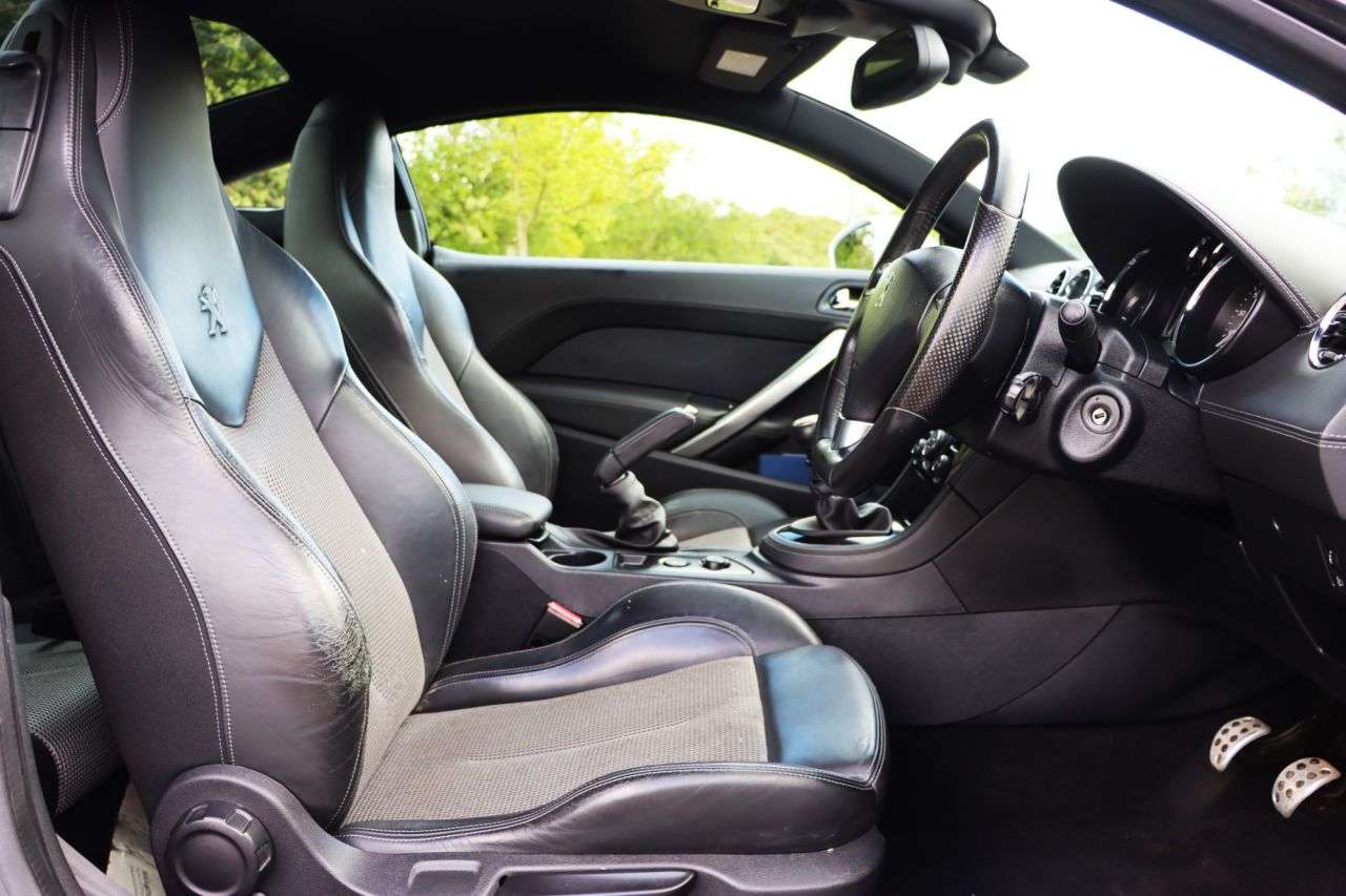 2013 PEUGEOT RCZ 2013 PEUGEOT RCZ