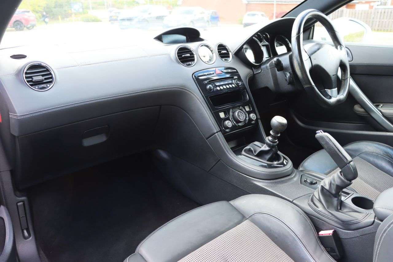 2013 PEUGEOT RCZ 2013 PEUGEOT RCZ
