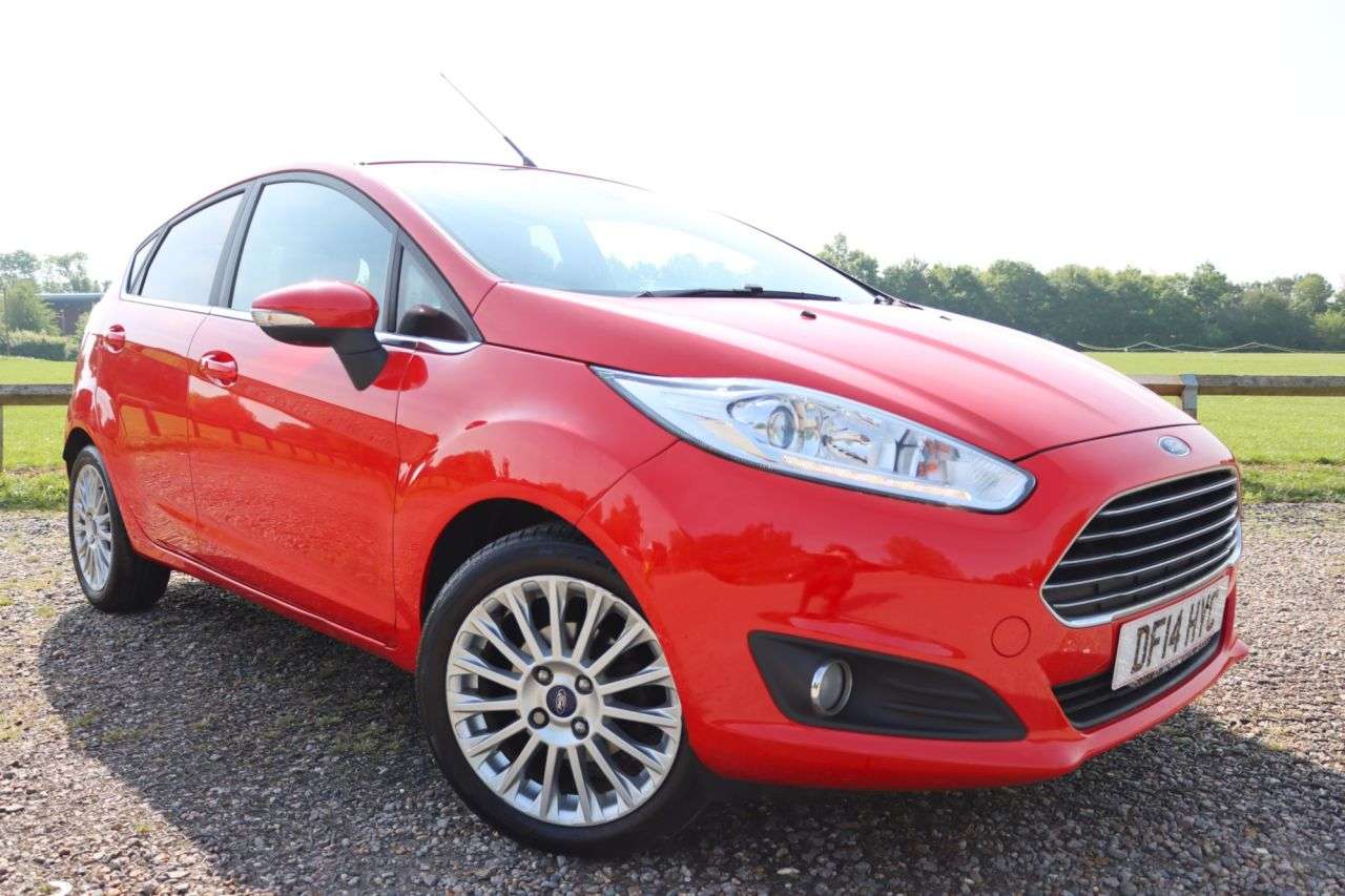 A 2014 FORD FIESTA 1.0T EcoBoost Titanium Hatchback 5dr Petrol Manual Euro 5 (s/s) (125 ps) Ju A 2014 FORD FIESTA 1.0T EcoBoost Titanium Hatchback 5dr Petrol Manual Euro 5 (s/s) (125 ps) Ju