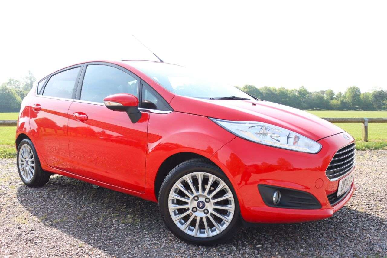 A 2014 FORD FIESTA 1.0T EcoBoost Titanium Hatchback 5dr Petrol Manual Euro 5 (s/s) (125 ps) Ju A 2014 FORD FIESTA 1.0T EcoBoost Titanium Hatchback 5dr Petrol Manual Euro 5 (s/s) (125 ps) Ju