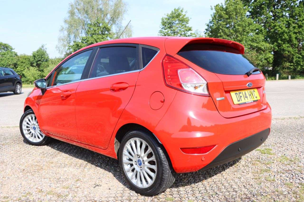 A 2014 FORD FIESTA 1.0T EcoBoost Titanium Hatchback 5dr Petrol Manual Euro 5 (s/s) (125 ps) Ju A 2014 FORD FIESTA 1.0T EcoBoost Titanium Hatchback 5dr Petrol Manual Euro 5 (s/s) (125 ps) Ju