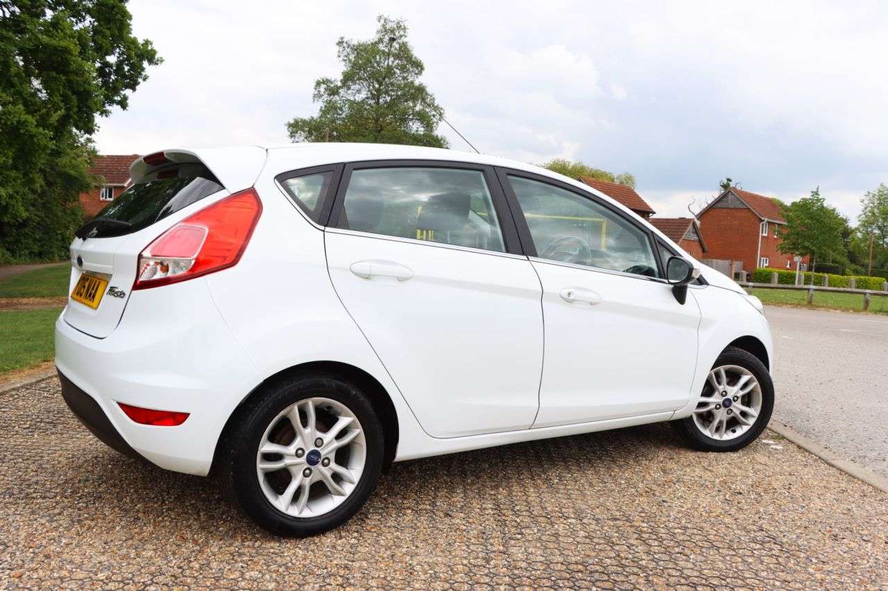 2015 FORD FIESTA 2015 FORD FIESTA