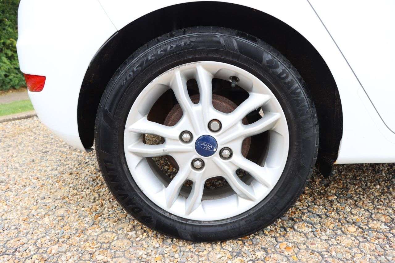 2015 FORD FIESTA 2015 FORD FIESTA