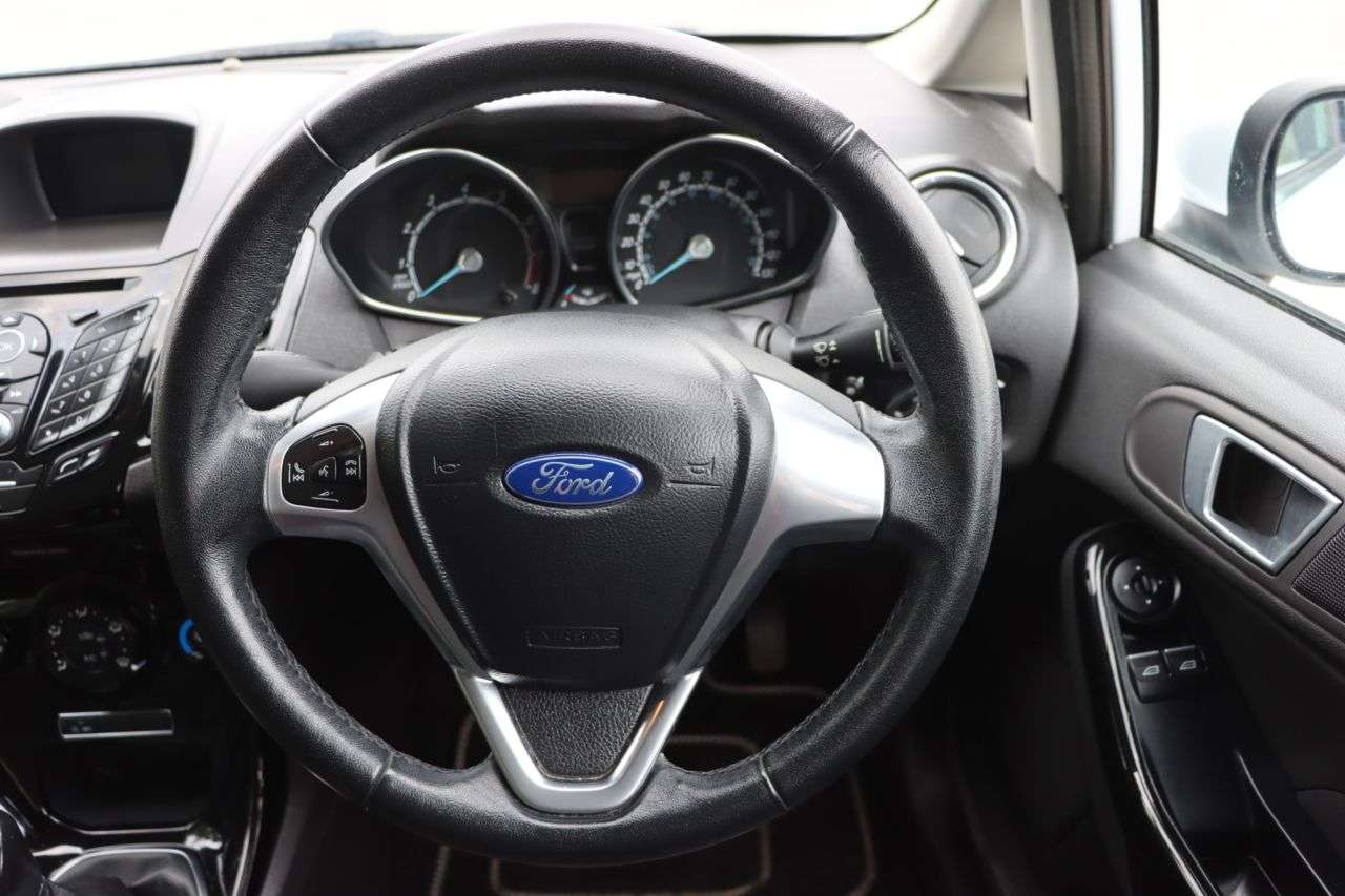2015 FORD FIESTA 2015 FORD FIESTA
