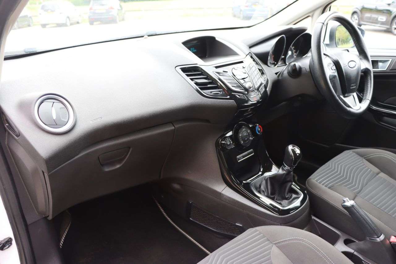 2015 FORD FIESTA 2015 FORD FIESTA