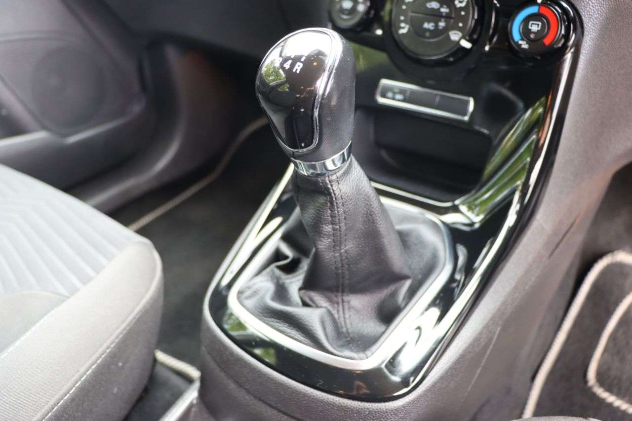 2015 FORD FIESTA 2015 FORD FIESTA