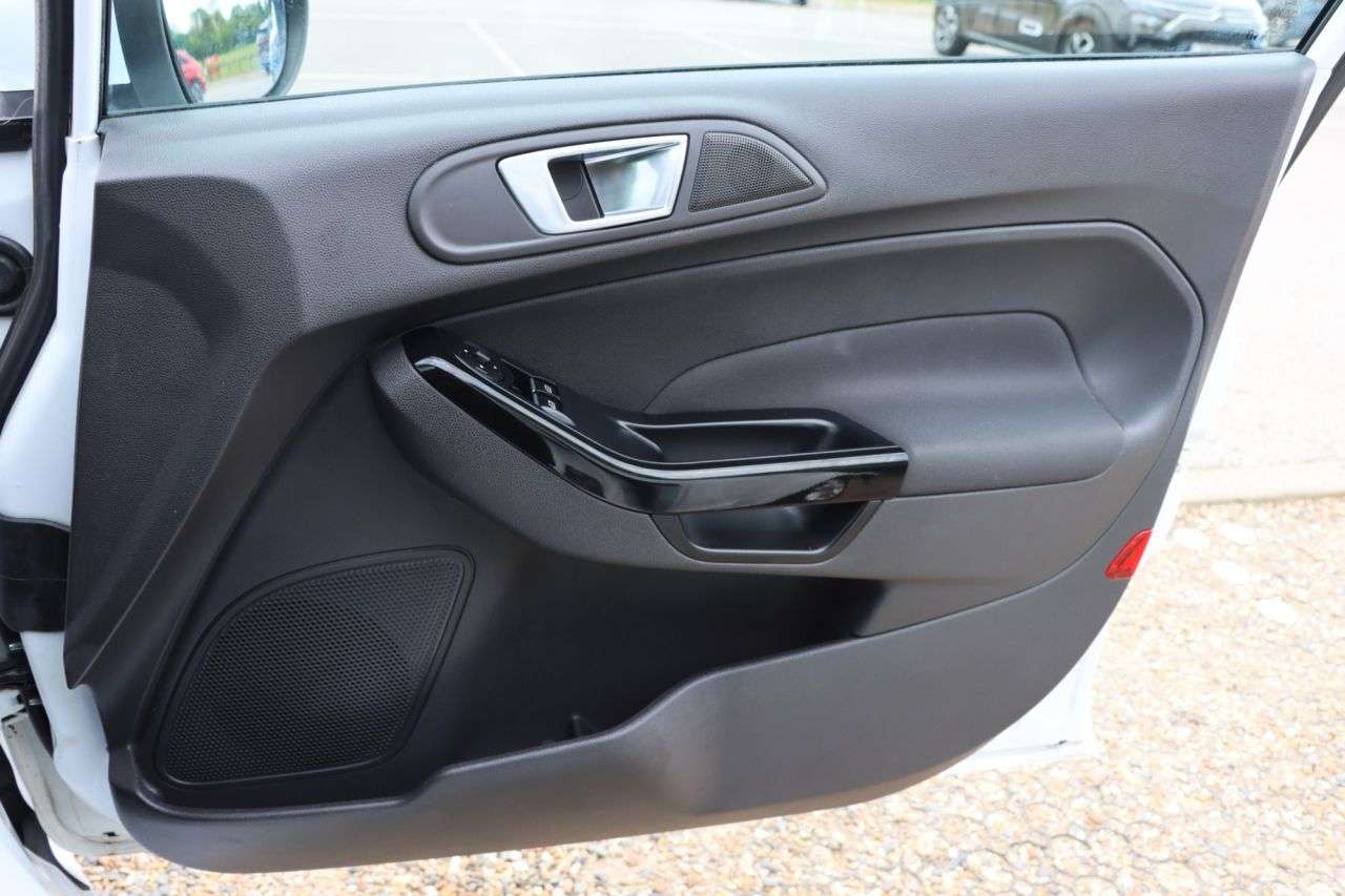 2015 FORD FIESTA 2015 FORD FIESTA