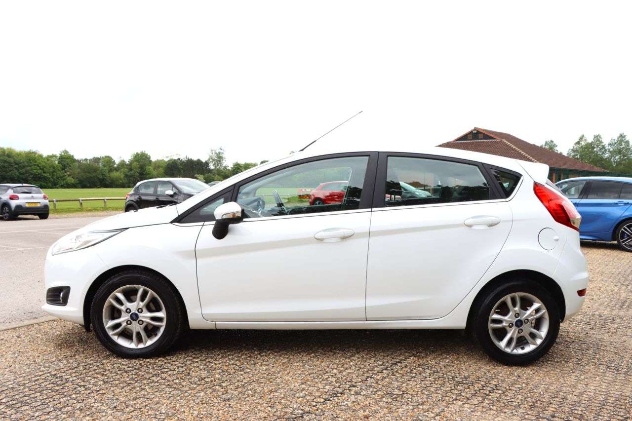 2015 FORD FIESTA 2015 FORD FIESTA