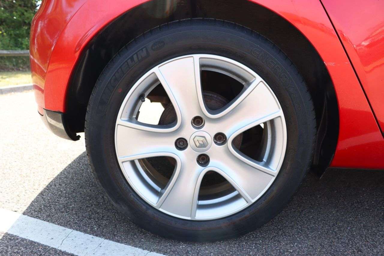 2016 RENAULT CLIO 2016 RENAULT CLIO