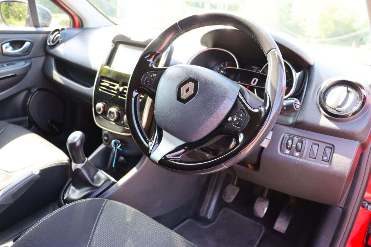 2016 RENAULT CLIO 2016 RENAULT CLIO