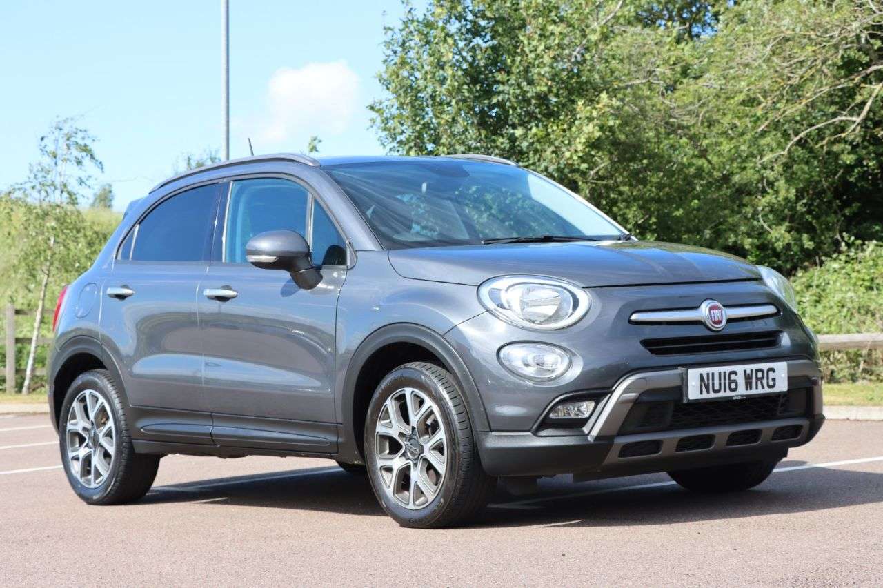 A 2016 FIAT 500X 1.6 MultiJetII Cross SUV 5dr Diesel Manual Euro 6 (s/s) (120 ps) CAMBELT KI A 2016 FIAT 500X 1.6 MultiJetII Cross SUV 5dr Diesel Manual Euro 6 (s/s) (120 ps) CAMBELT KI