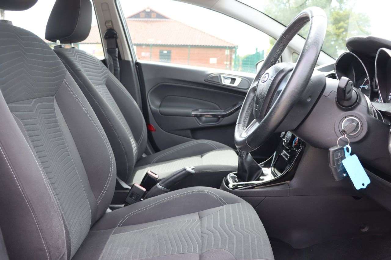 2015 FORD FIESTA 2015 FORD FIESTA
