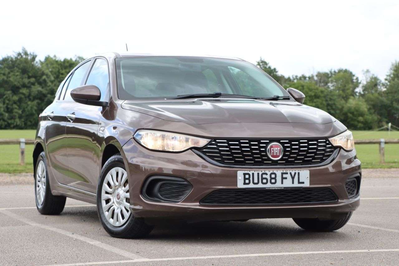 A 2018 FIAT TIPO 1.3 MultiJetII Easy Hatchback 5dr Diesel Manual Euro 6 (s/s) (95 ps) Just S A 2018 FIAT TIPO 1.3 MultiJetII Easy Hatchback 5dr Diesel Manual Euro 6 (s/s) (95 ps) Just S