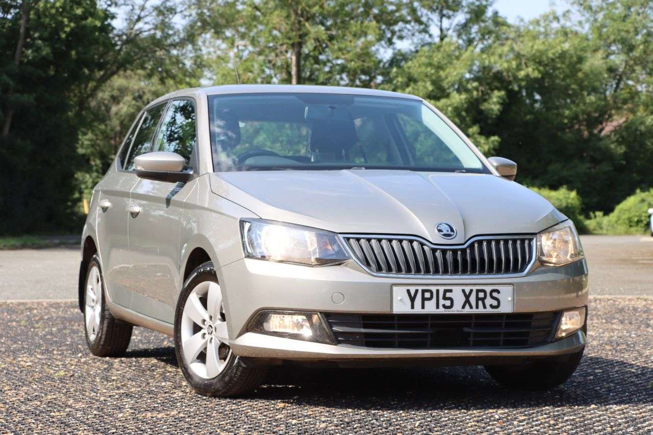 A 2015 SKODA FABIA 1.2 TSI SE Hatchback 5dr Petrol Manual Euro 6 (s/s) (90 ps) Just Serviced R A 2015 SKODA FABIA 1.2 TSI SE Hatchback 5dr Petrol Manual Euro 6 (s/s) (90 ps) Just Serviced R