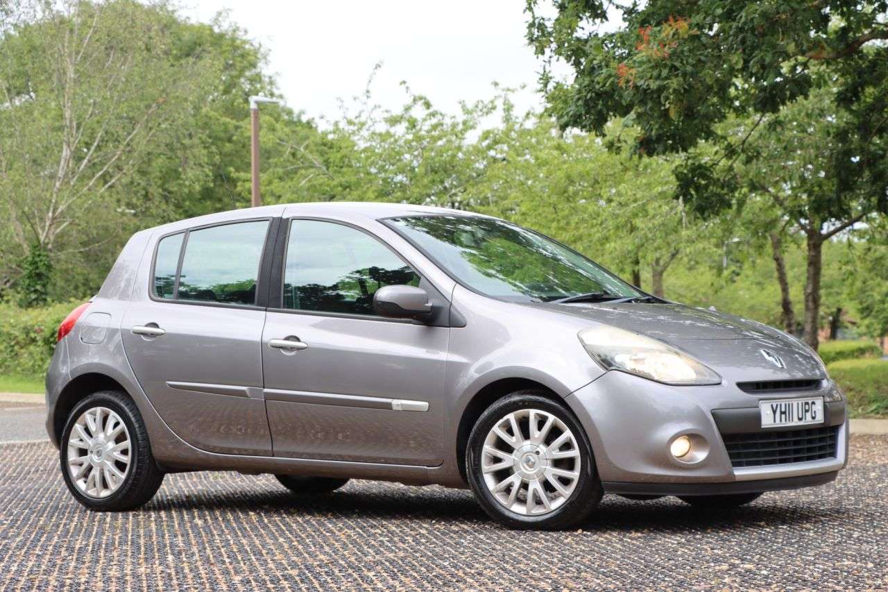 2011 RENAULT CLIO 2011 RENAULT CLIO