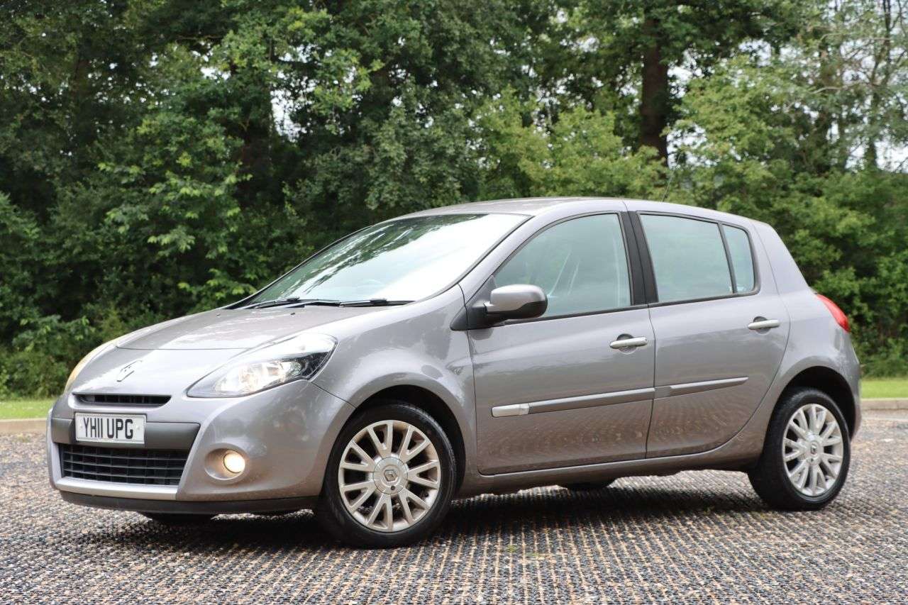2011 RENAULT CLIO 2011 RENAULT CLIO