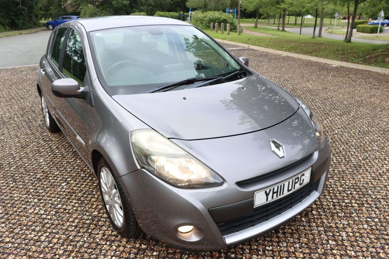2011 RENAULT CLIO 2011 RENAULT CLIO