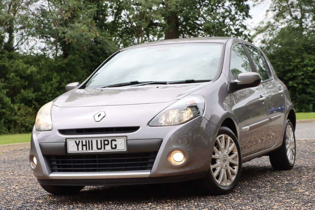 2011 RENAULT CLIO 2011 RENAULT CLIO